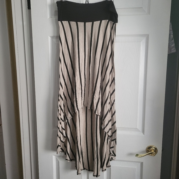 Asymmetrical Skirt - Picture 1 of 8